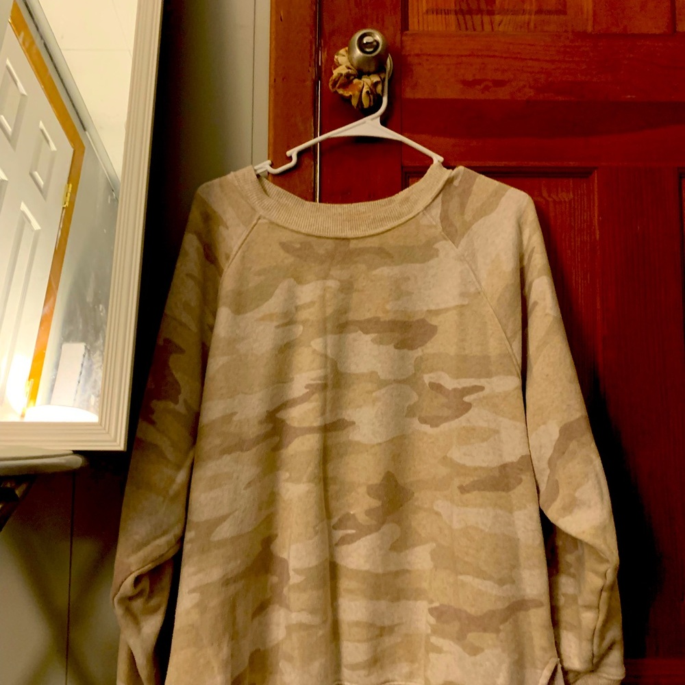Camo oversized sweatshirt